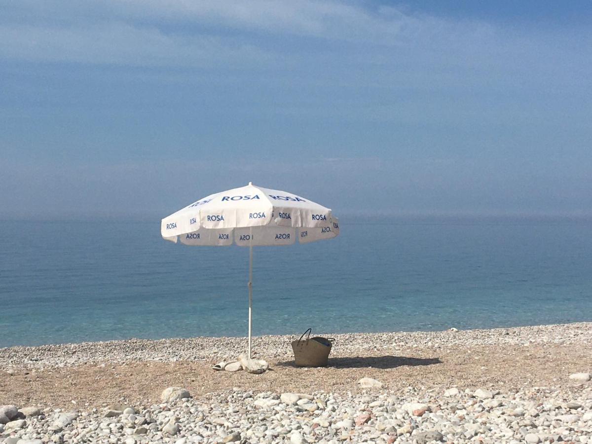 Casa Al Mare Petrovac, Montenegro Bagian luar foto