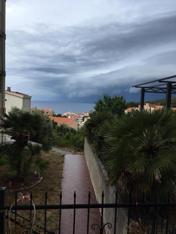 Casa Al Mare Petrovac, Montenegro Bagian luar foto